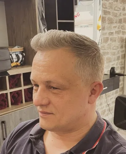 Beispielschnitt aus Deno's Barbersalon — Arbeit 1 von 7